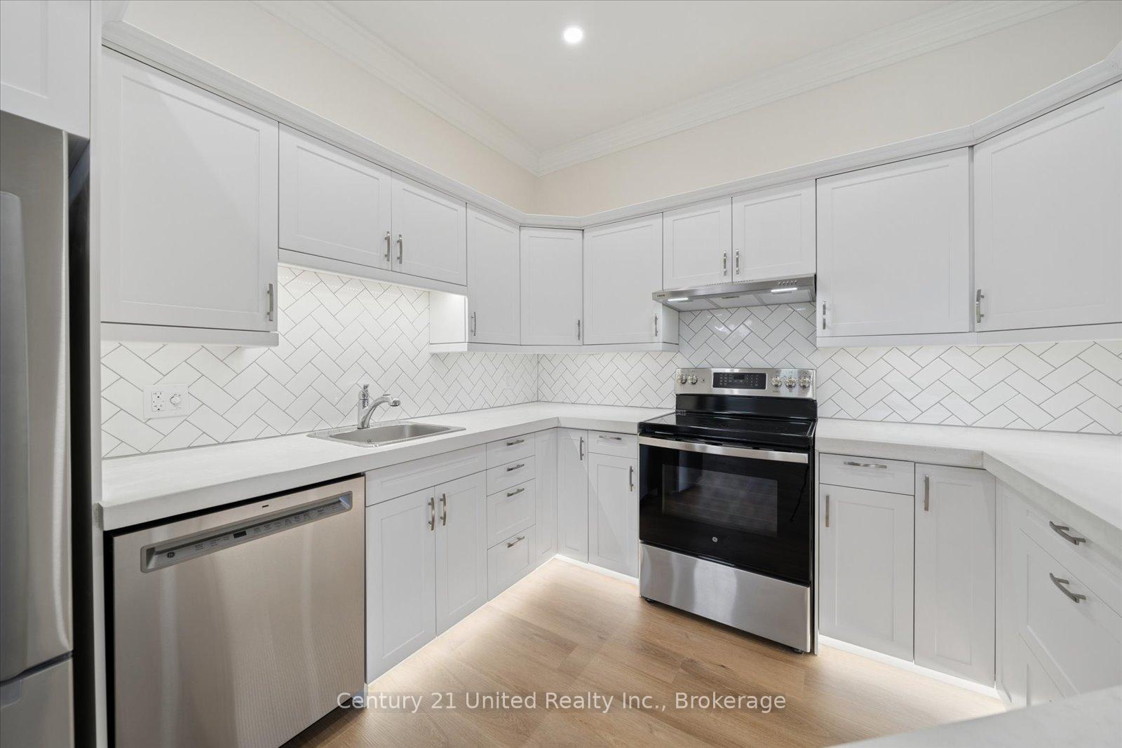 Photo 14 of Unit 201, 1027 Willcox Street, Selwyn — HOMEH