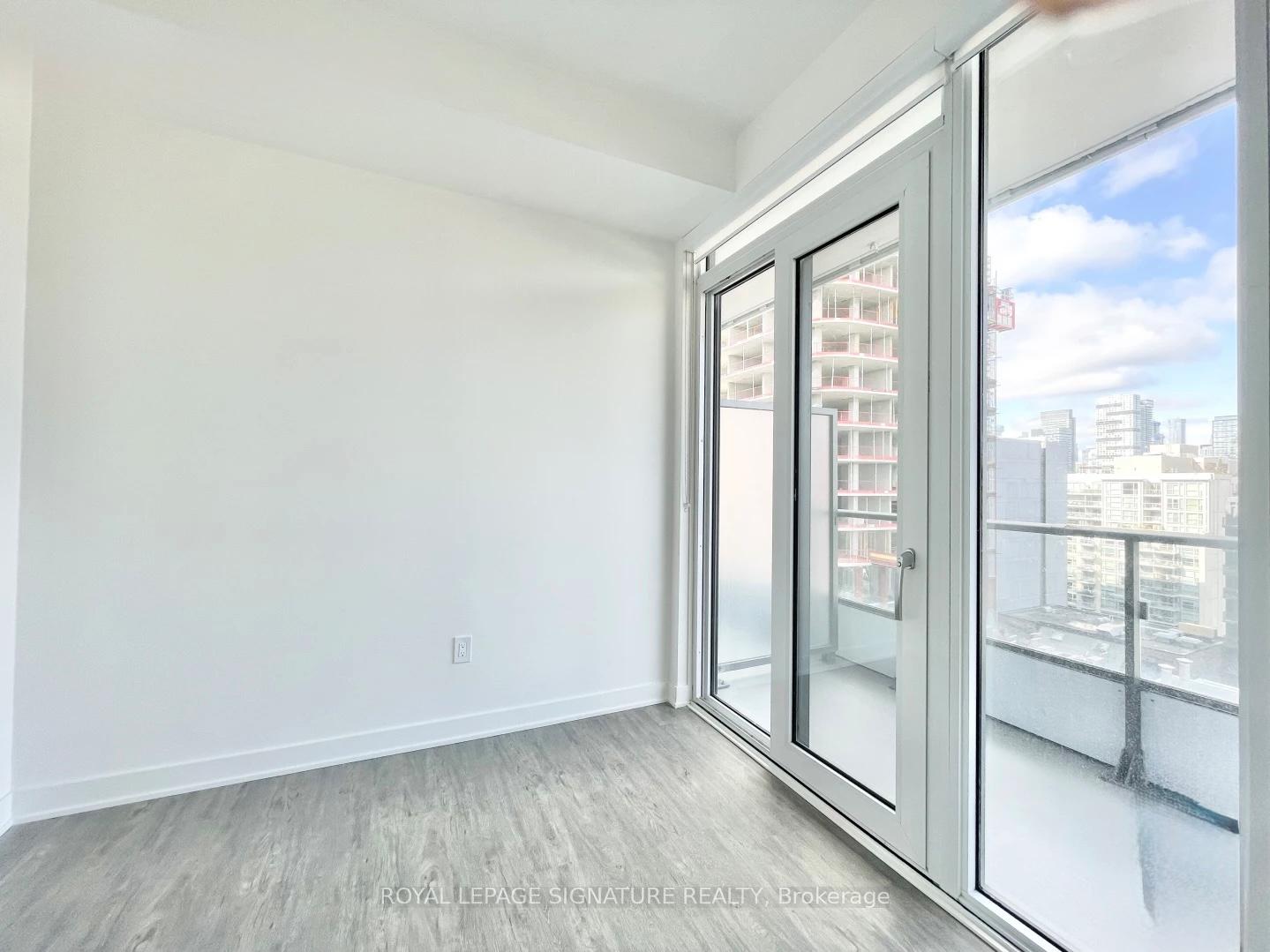 Photo 8 of Unit 1502, 70 Princess Street, Toronto, Moss Park — HOMEH