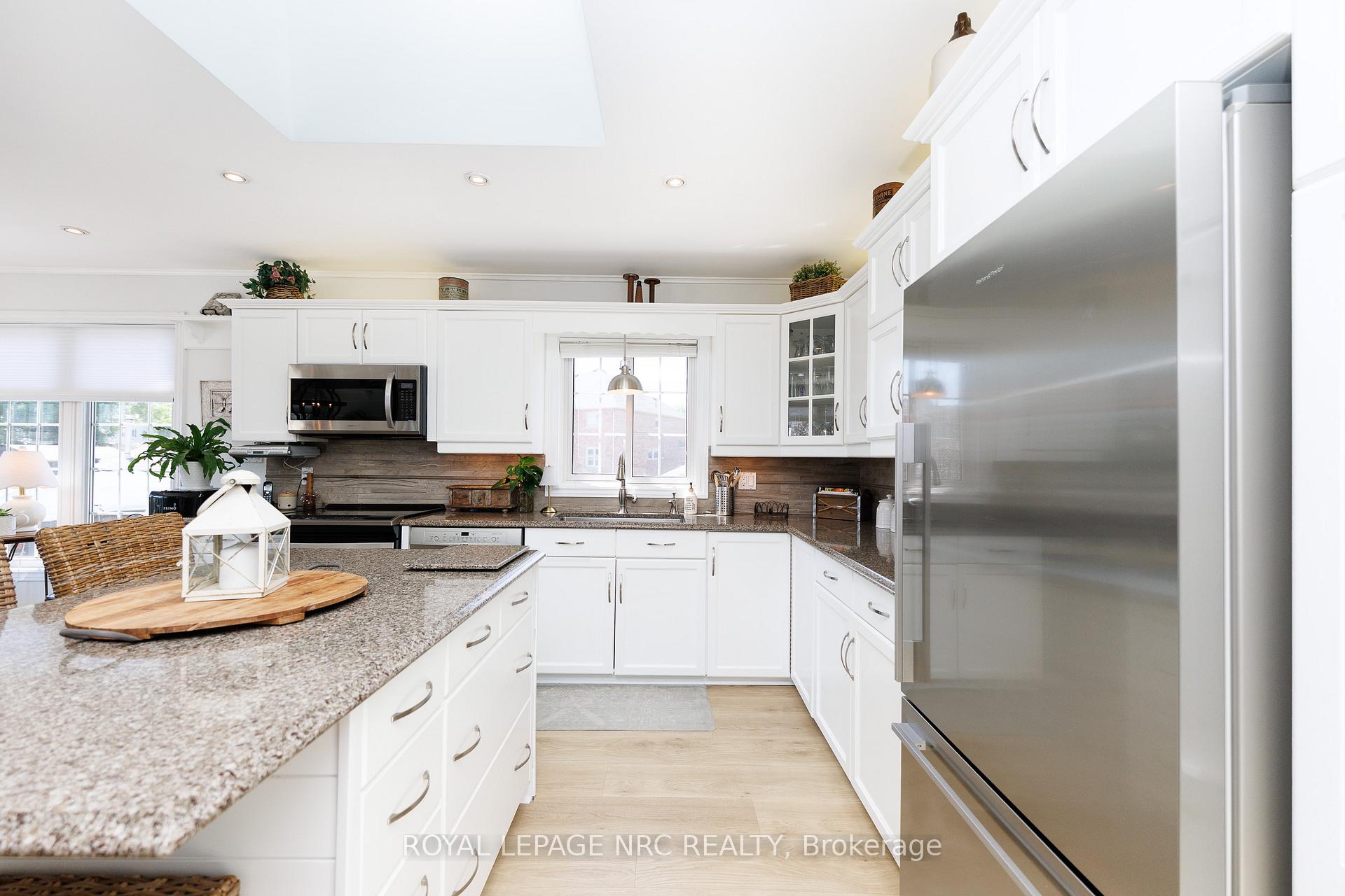 Photo 7 of 27 Bahama Bay, St. Catharines, Bunting/Linwell — HOMEH