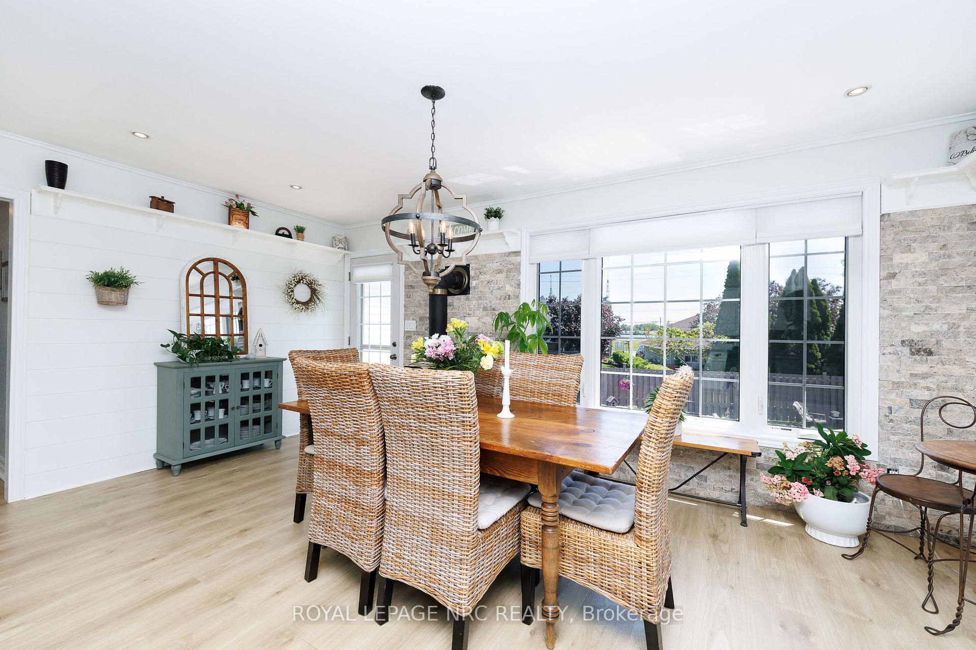 Photo 11 of 27 Bahama Bay, St. Catharines, Bunting/Linwell — HOMEH