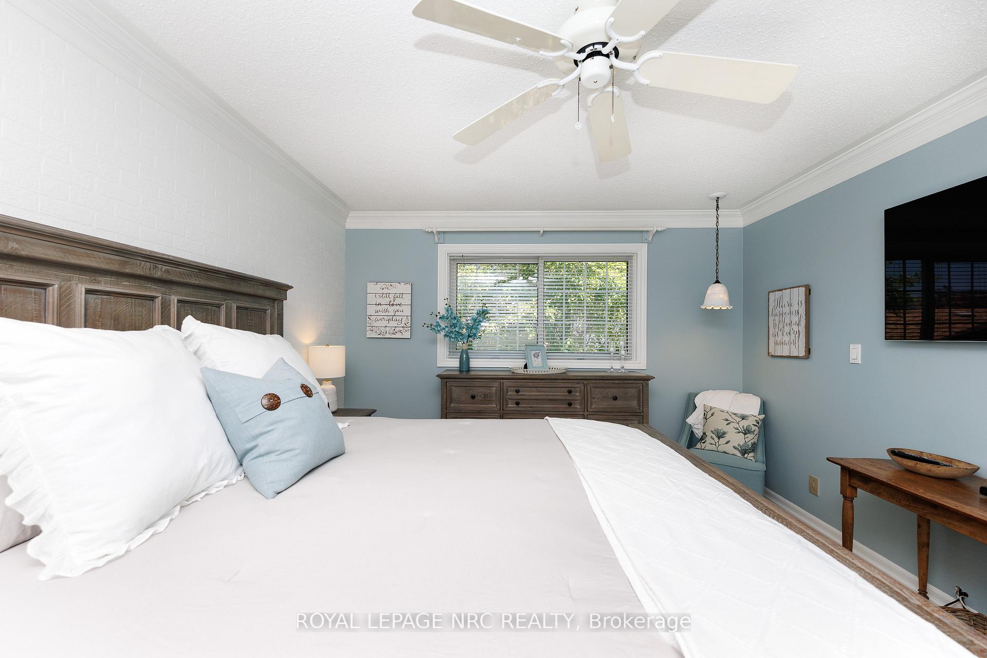 Photo 14 of 27 Bahama Bay, St. Catharines, Bunting/Linwell — HOMEH