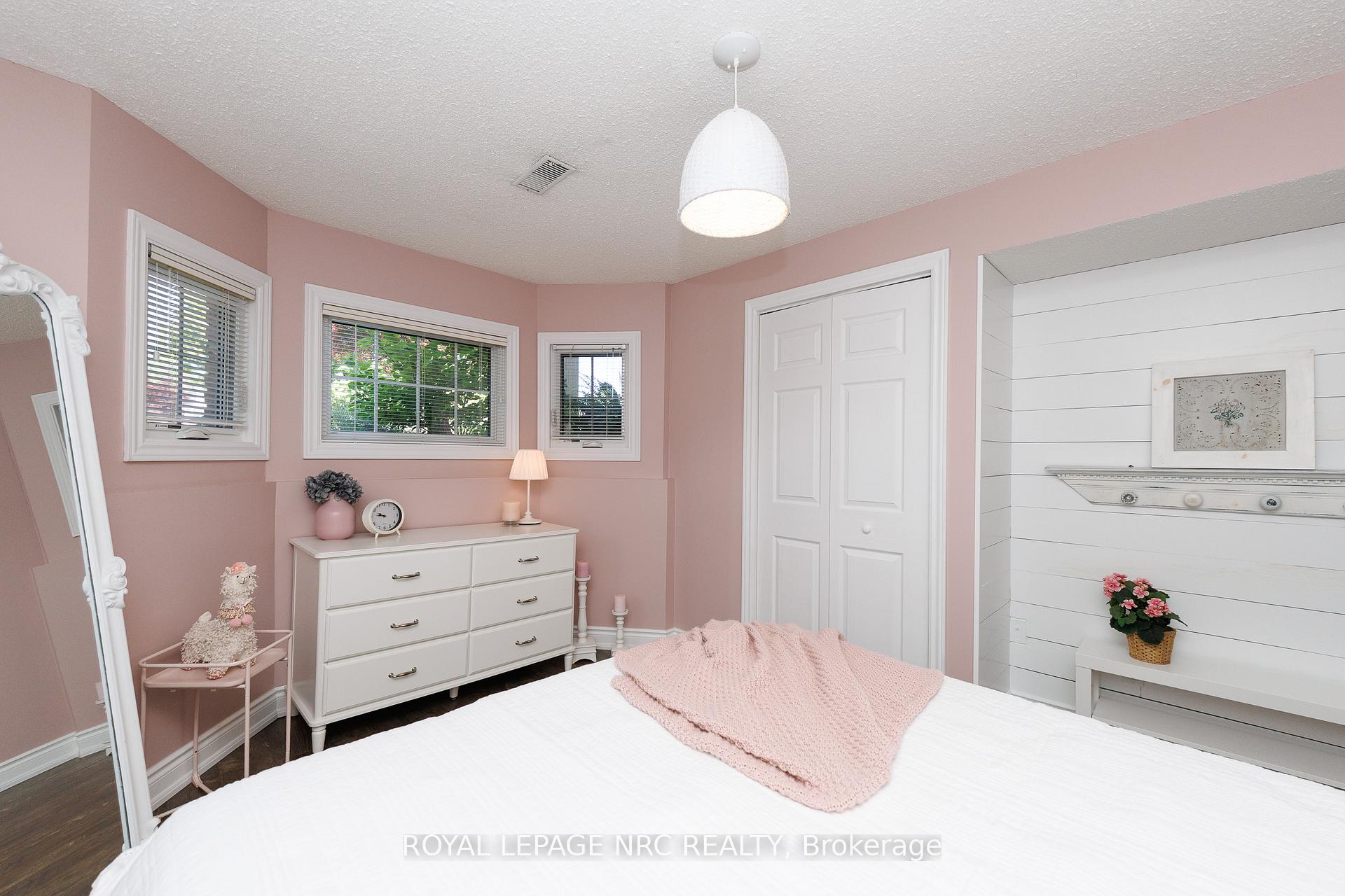 Photo 23 of 27 Bahama Bay, St. Catharines, Bunting/Linwell — HOMEH