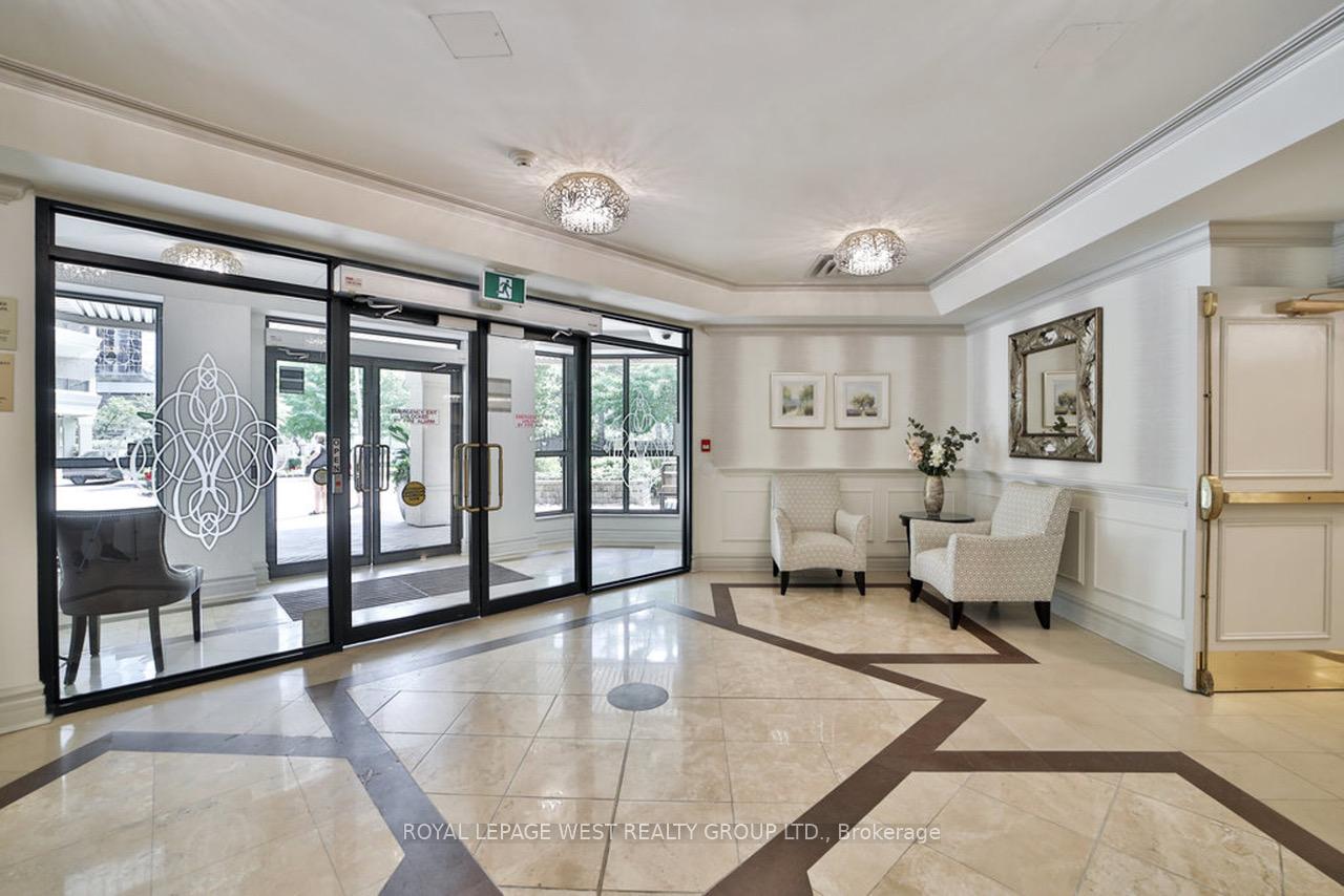 Photo 4 of Unit 708, 1 Lomond Drive, Etobicoke, Islington-City Centre West — HOMEH