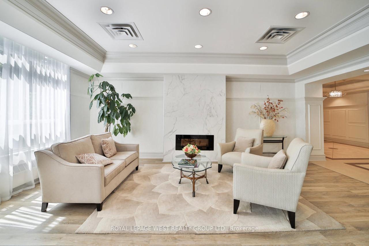 Photo 5 of Unit 708, 1 Lomond Drive, Etobicoke, Islington-City Centre West — HOMEH