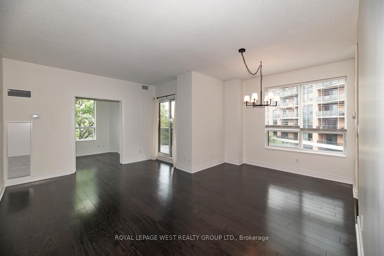Photo 6 of Unit 708, 1 Lomond Drive, Etobicoke, Islington-City Centre West — HOMEH