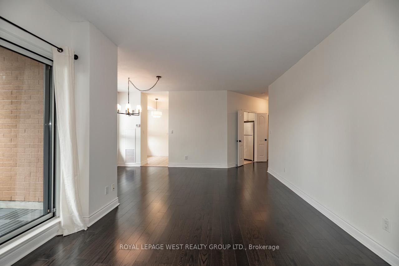 Photo 8 of Unit 708, 1 Lomond Drive, Etobicoke, Islington-City Centre West — HOMEH