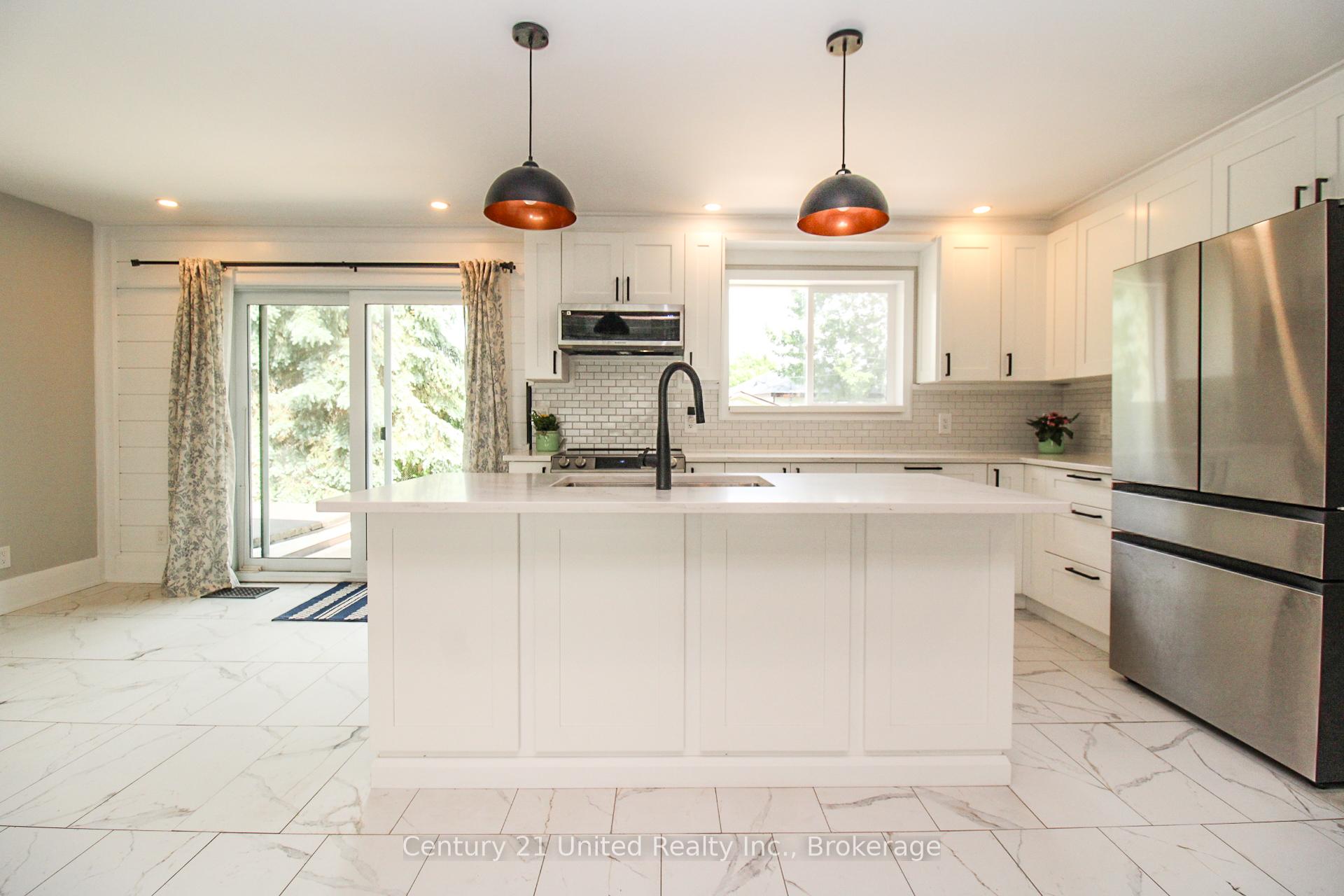 Photo 12 of 822 Argyle Street, Peterborough, Northcrest Ward 5 — HOMEH