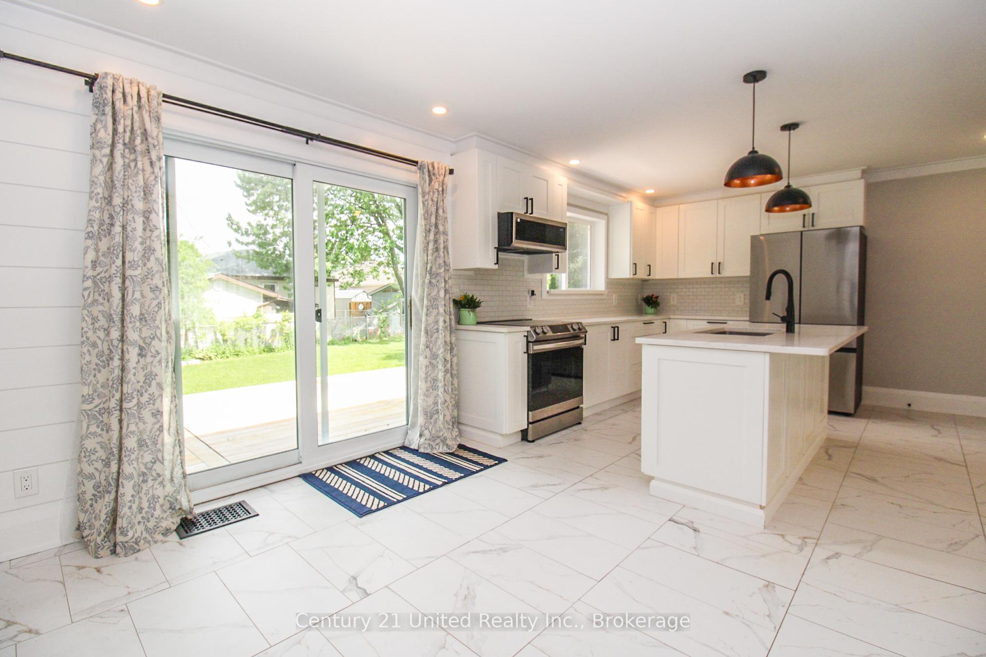 Photo 13 of 822 Argyle Street, Peterborough, Northcrest Ward 5 — HOMEH