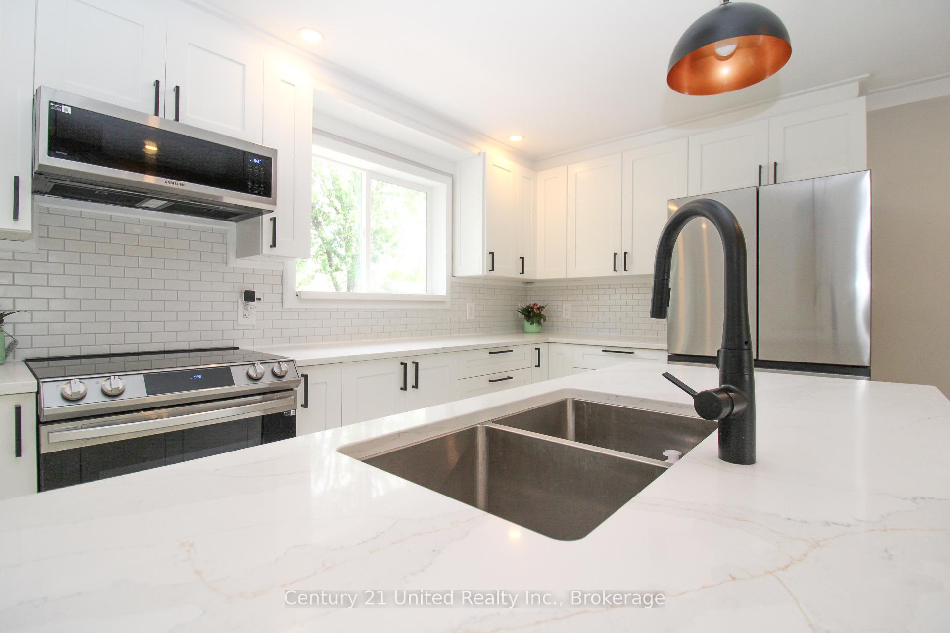 Photo 17 of 822 Argyle Street, Peterborough, Northcrest Ward 5 — HOMEH