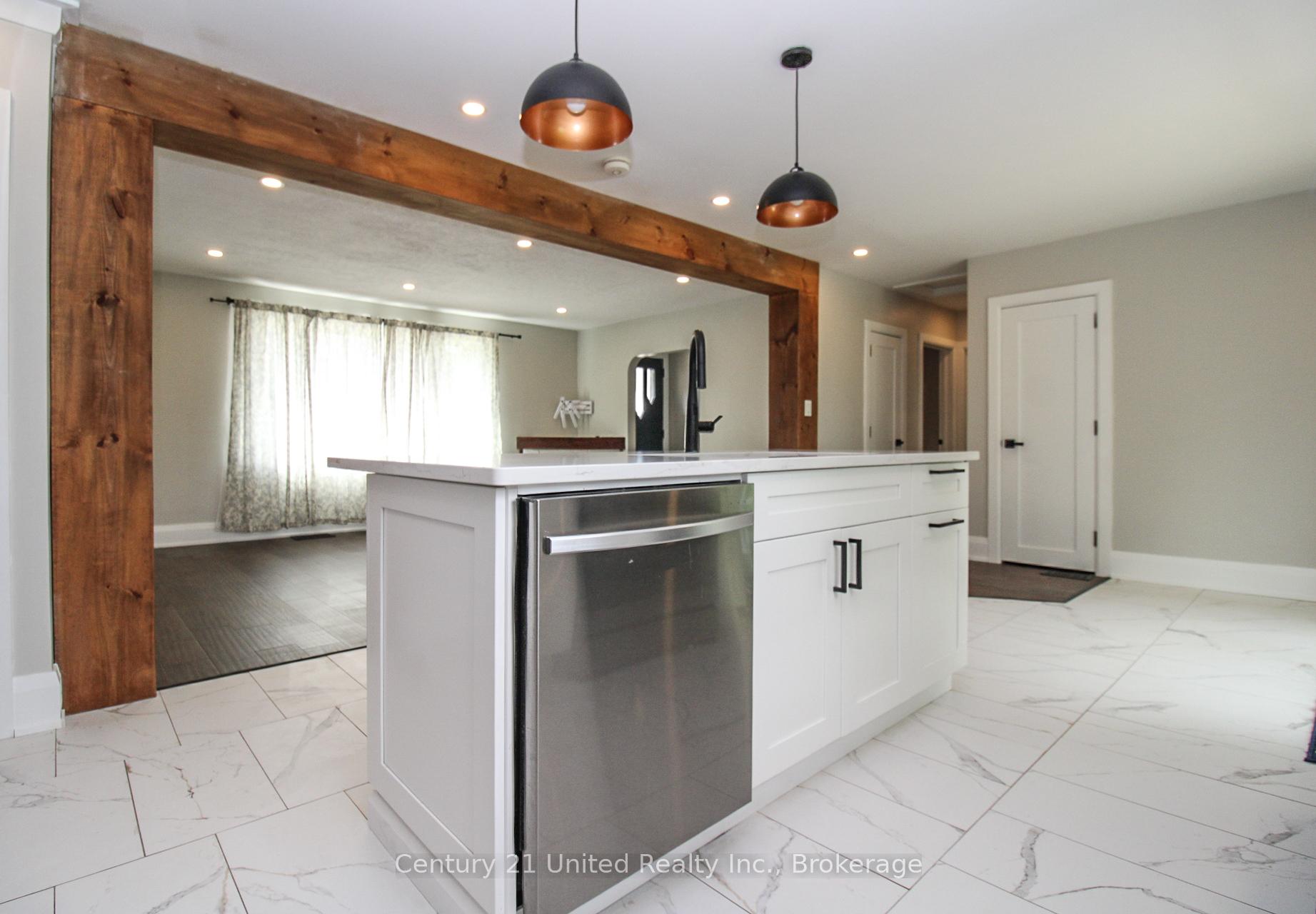 Photo 18 of 822 Argyle Street, Peterborough, Northcrest Ward 5 — HOMEH