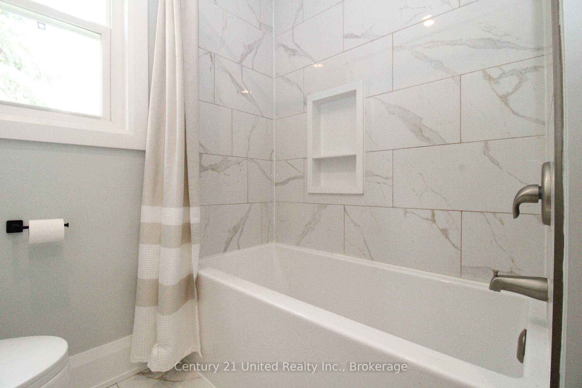 Photo 28 of 822 Argyle Street, Peterborough, Northcrest Ward 5 — HOMEH
