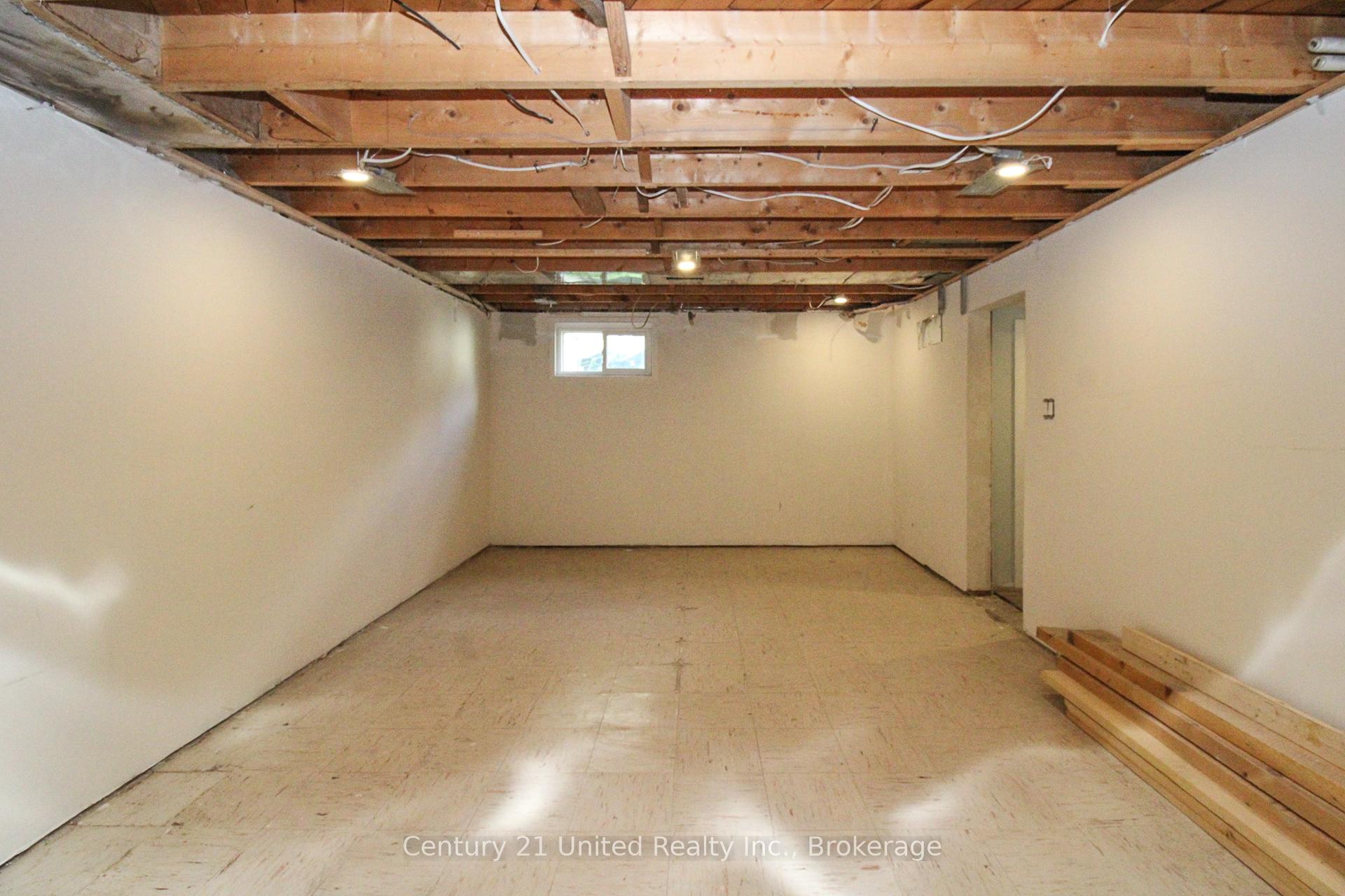 Photo 30 of 822 Argyle Street, Peterborough, Northcrest Ward 5 — HOMEH