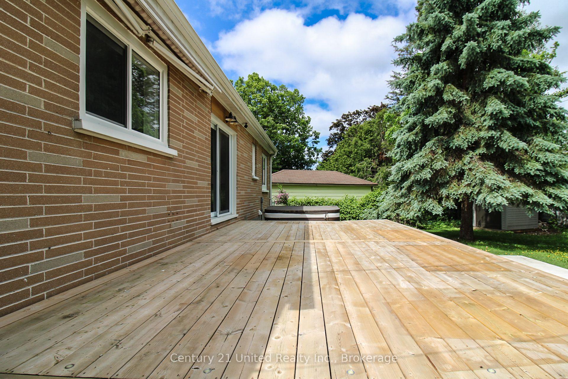 Photo 37 of 822 Argyle Street, Peterborough, Northcrest Ward 5 — HOMEH