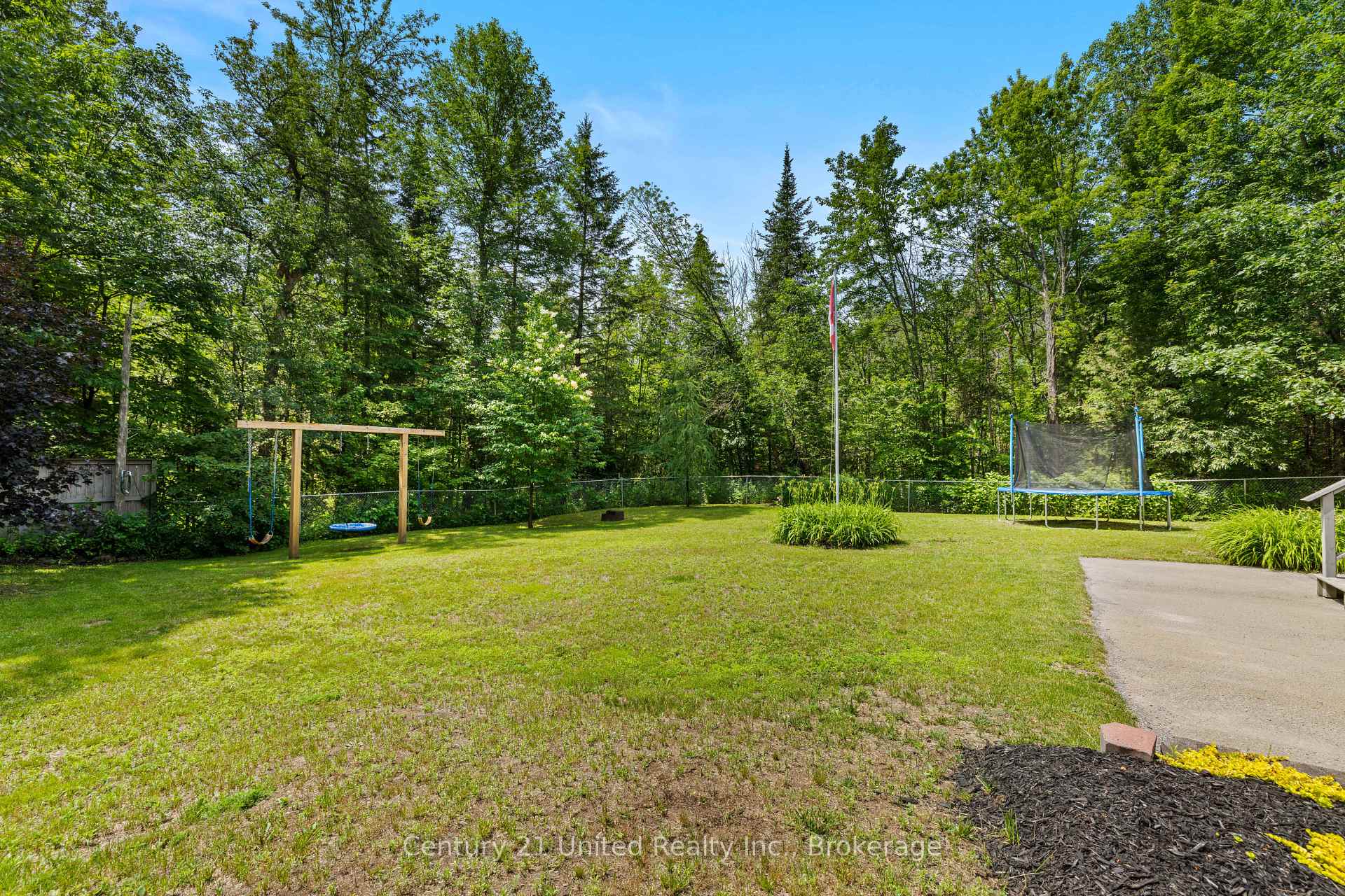 Photo 42 of 31 River Street, North Kawartha — HOMEH