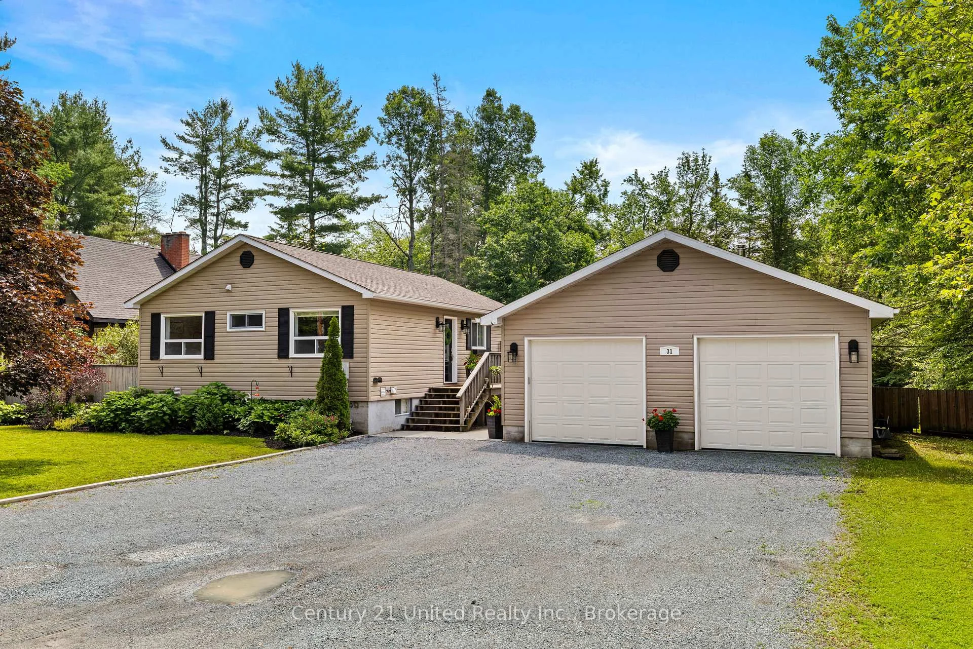 Photo 4 of 31 River Street, North Kawartha — HOMEH