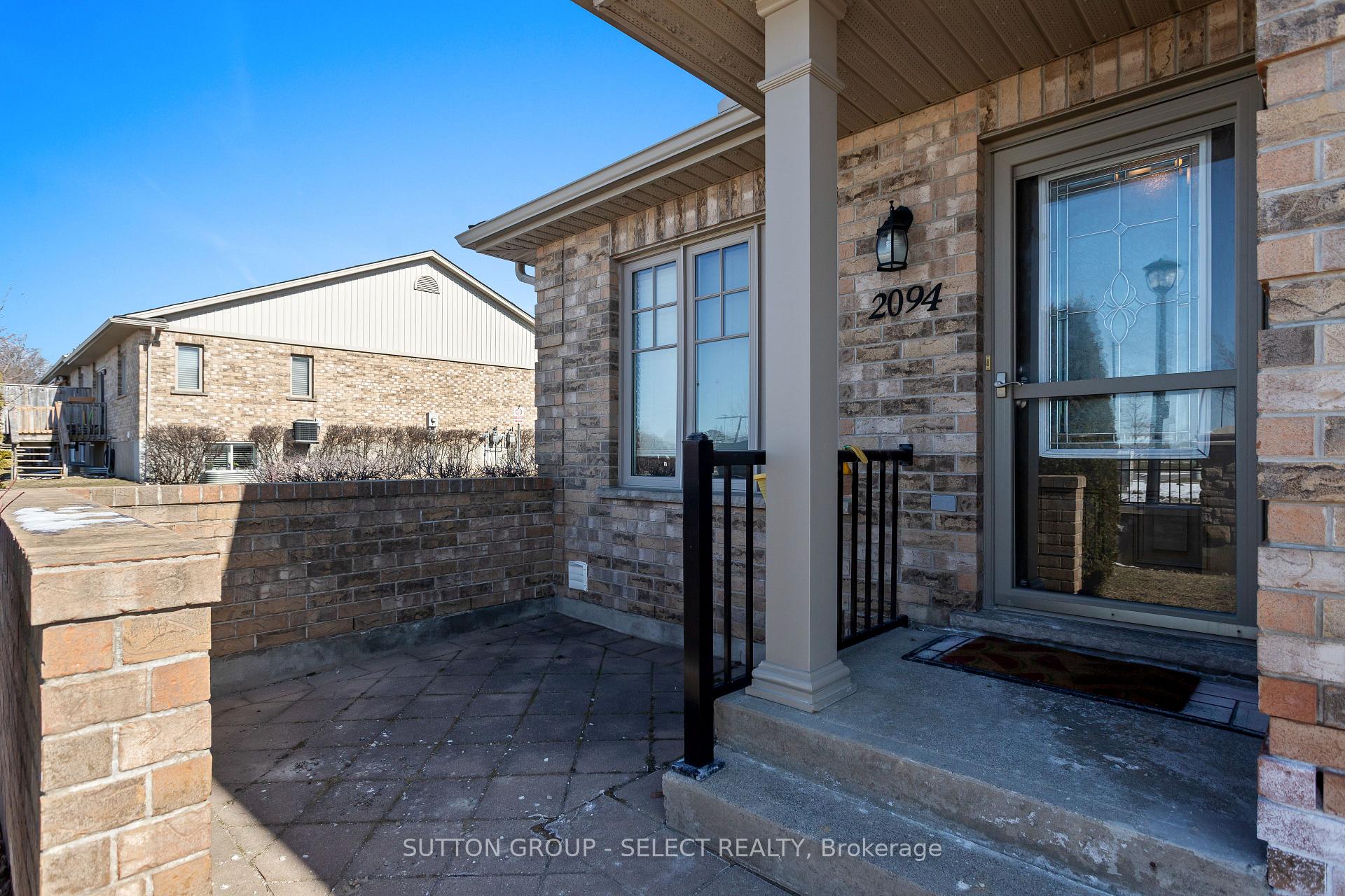 Photo 4 of 2094 Denview Avenue, London, North S — HOMEH