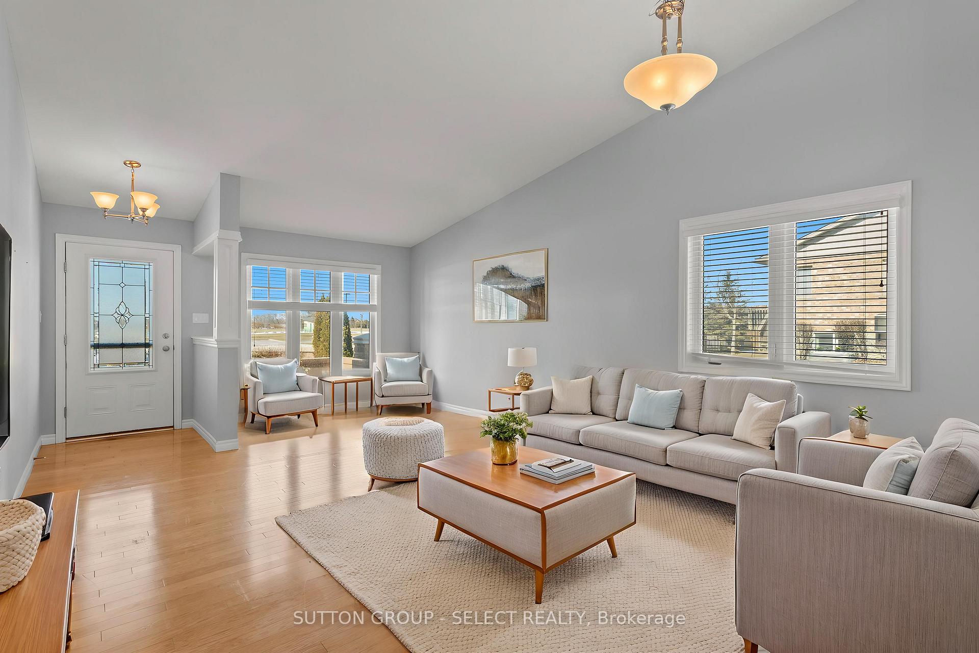 Photo 6 of 2094 Denview Avenue, London, North S — HOMEH