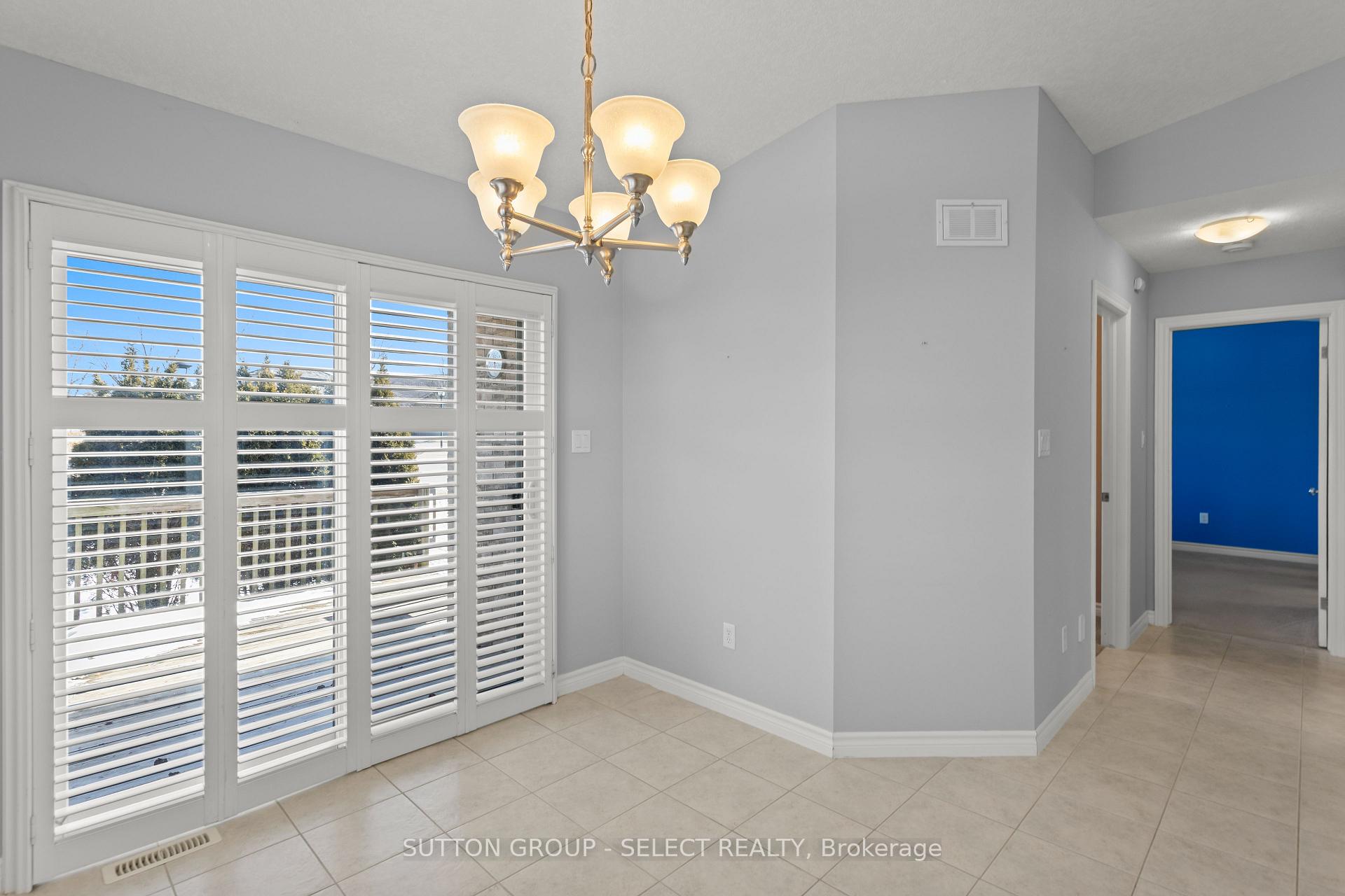 Photo 15 of 2094 Denview Avenue, London, North S — HOMEH
