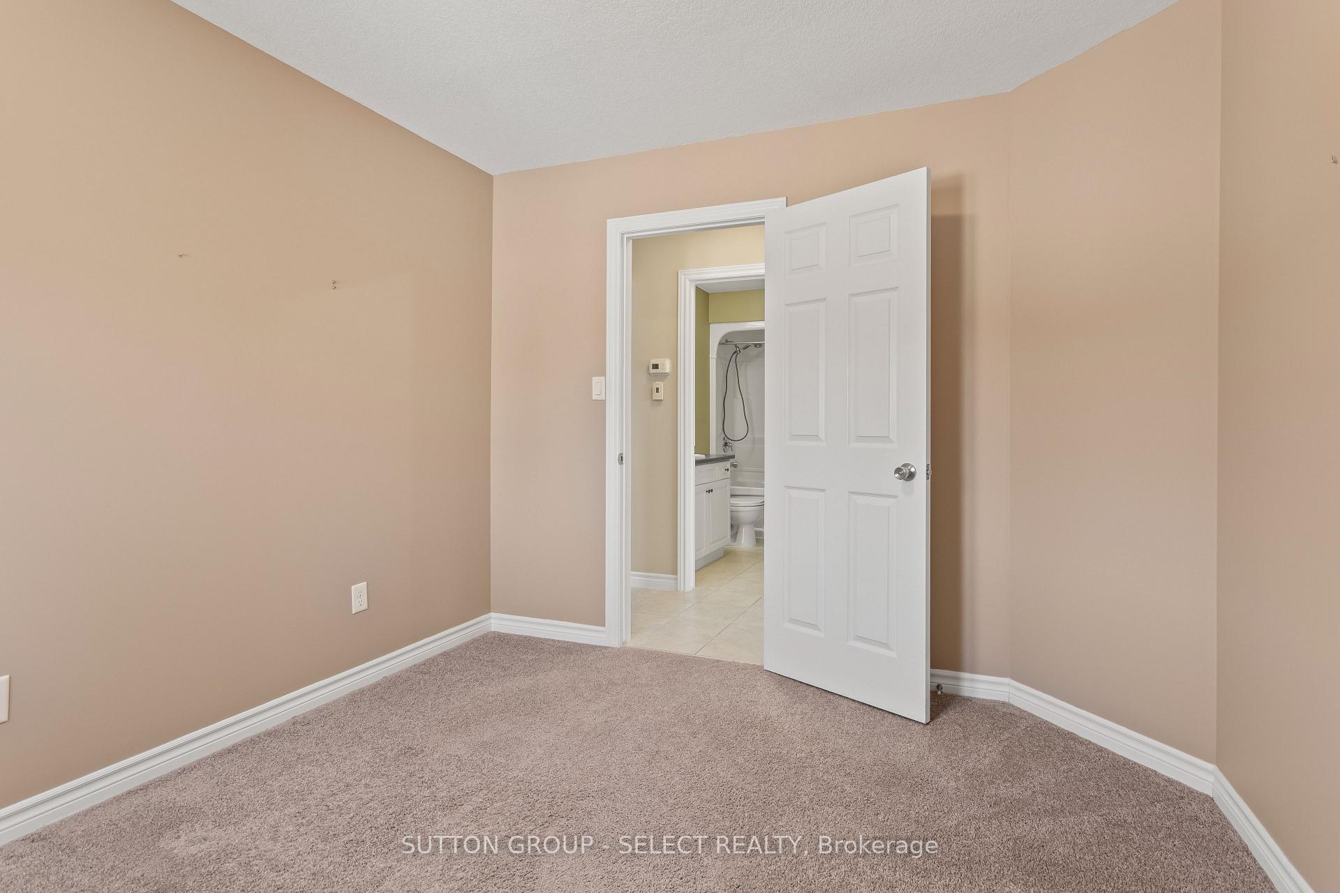 Photo 22 of 2094 Denview Avenue, London, North S — HOMEH