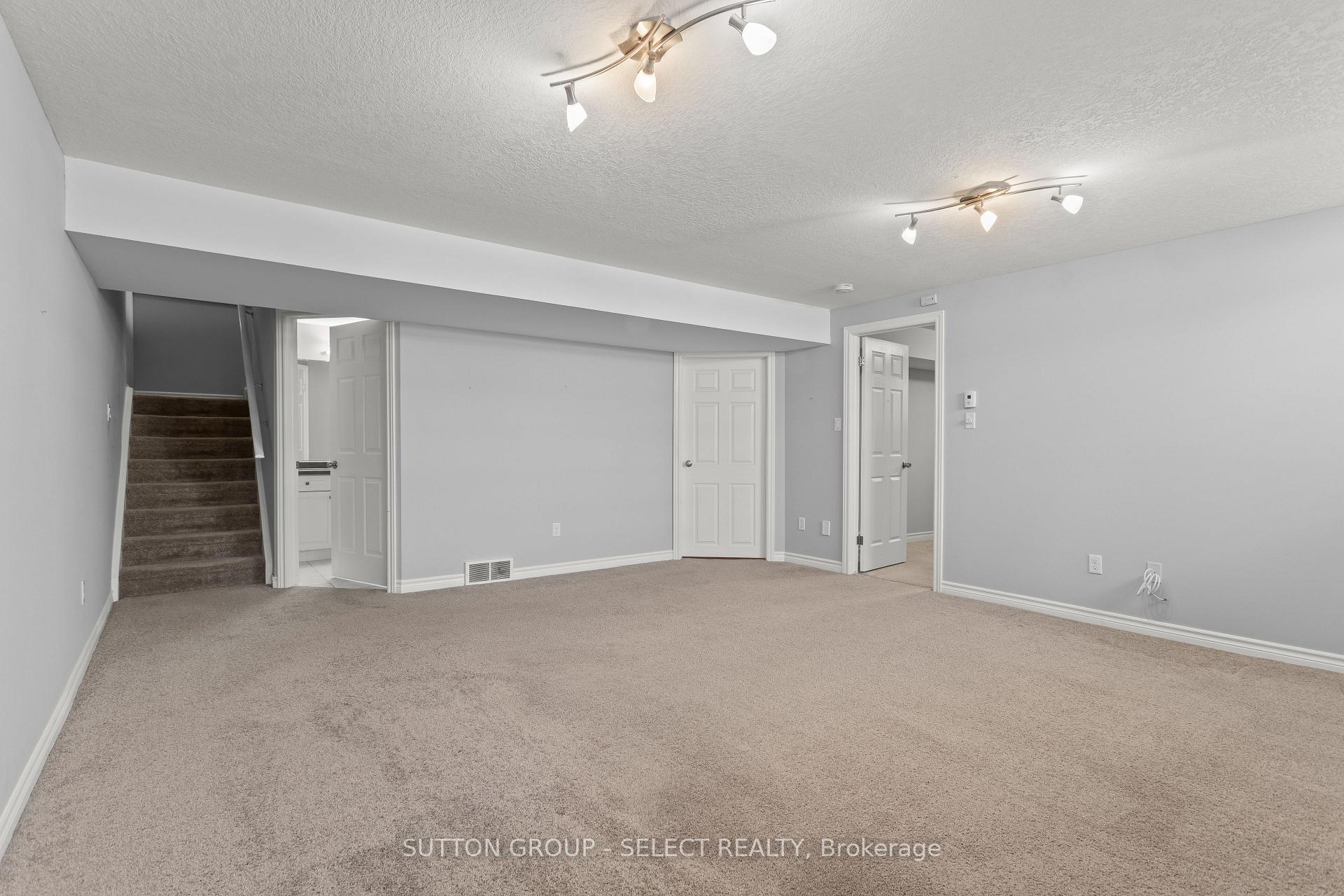 Photo 28 of 2094 Denview Avenue, London, North S — HOMEH