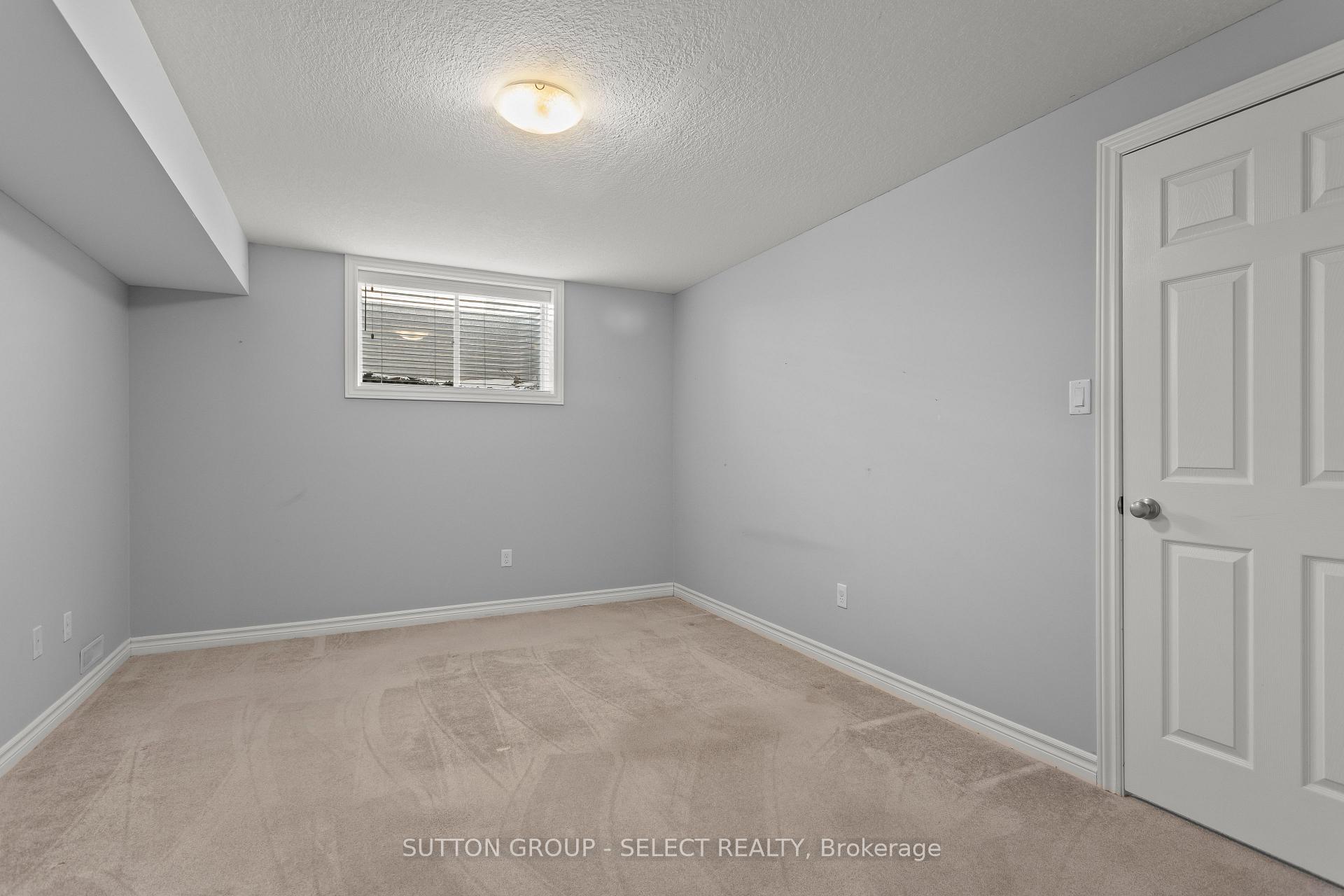 Photo 30 of 2094 Denview Avenue, London, North S — HOMEH