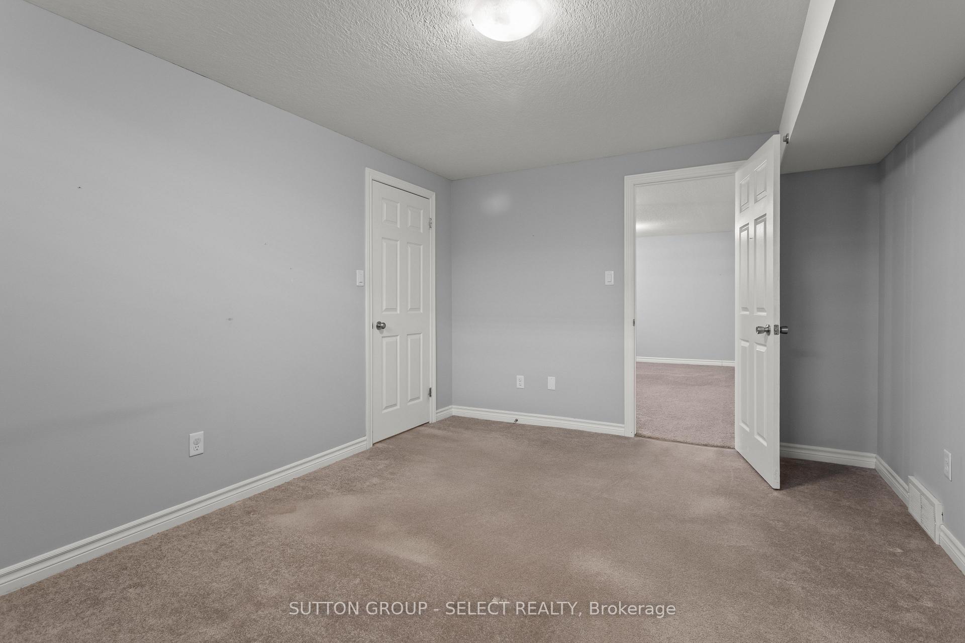 Photo 31 of 2094 Denview Avenue, London, North S — HOMEH