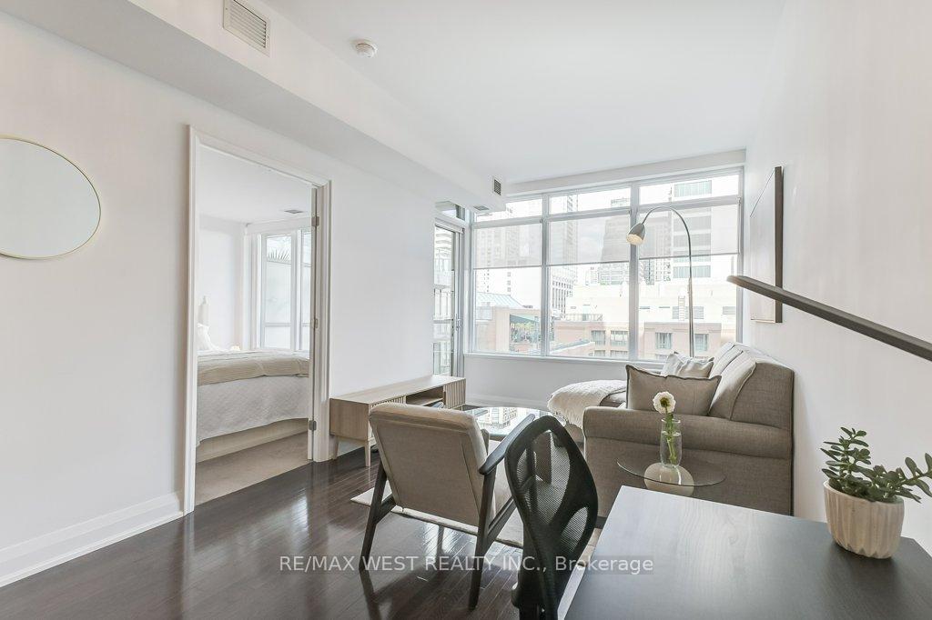 Photo 15 of Unit 818, 1 Bedford Road, Toronto, The Annex — HOMEH