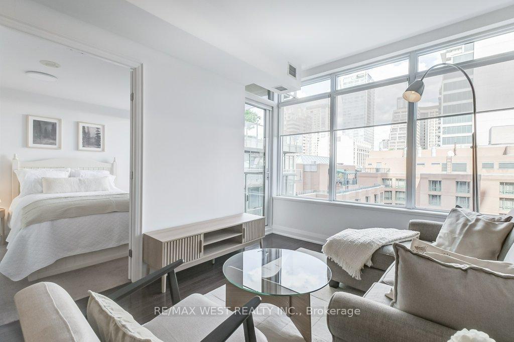 Photo 18 of Unit 818, 1 Bedford Road, Toronto, The Annex — HOMEH