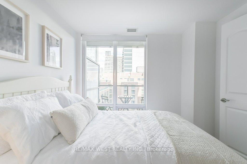 Photo 20 of Unit 818, 1 Bedford Road, Toronto, The Annex — HOMEH
