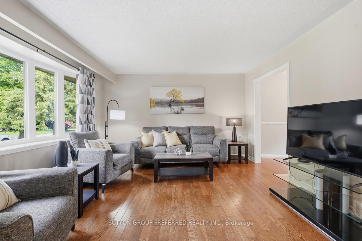 Photo 7 of 151 St Clair Crescent, London, South O — HOMEH