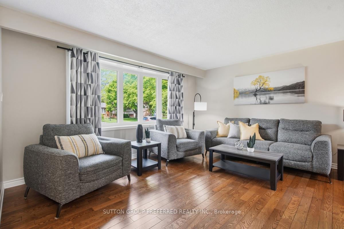 Photo 8 of 151 St Clair Crescent, London, South O — HOMEH
