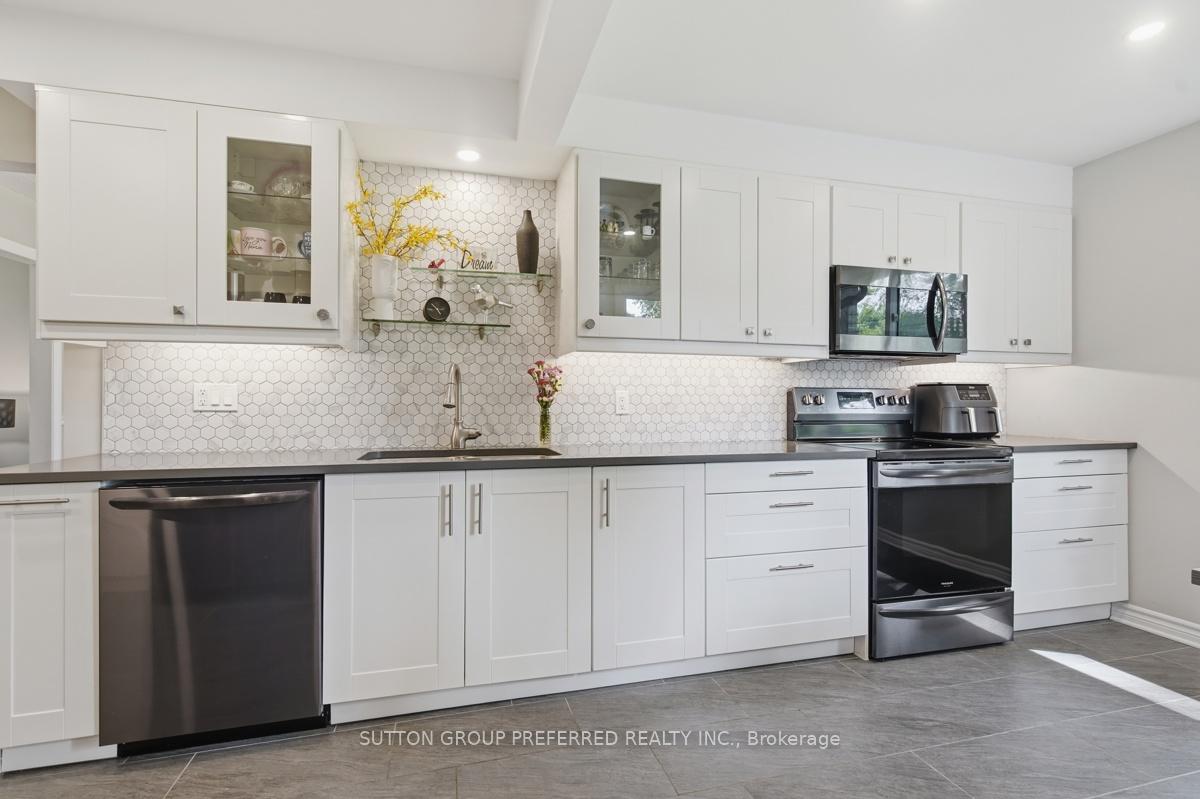 Photo 15 of 151 St Clair Crescent, London, South O — HOMEH