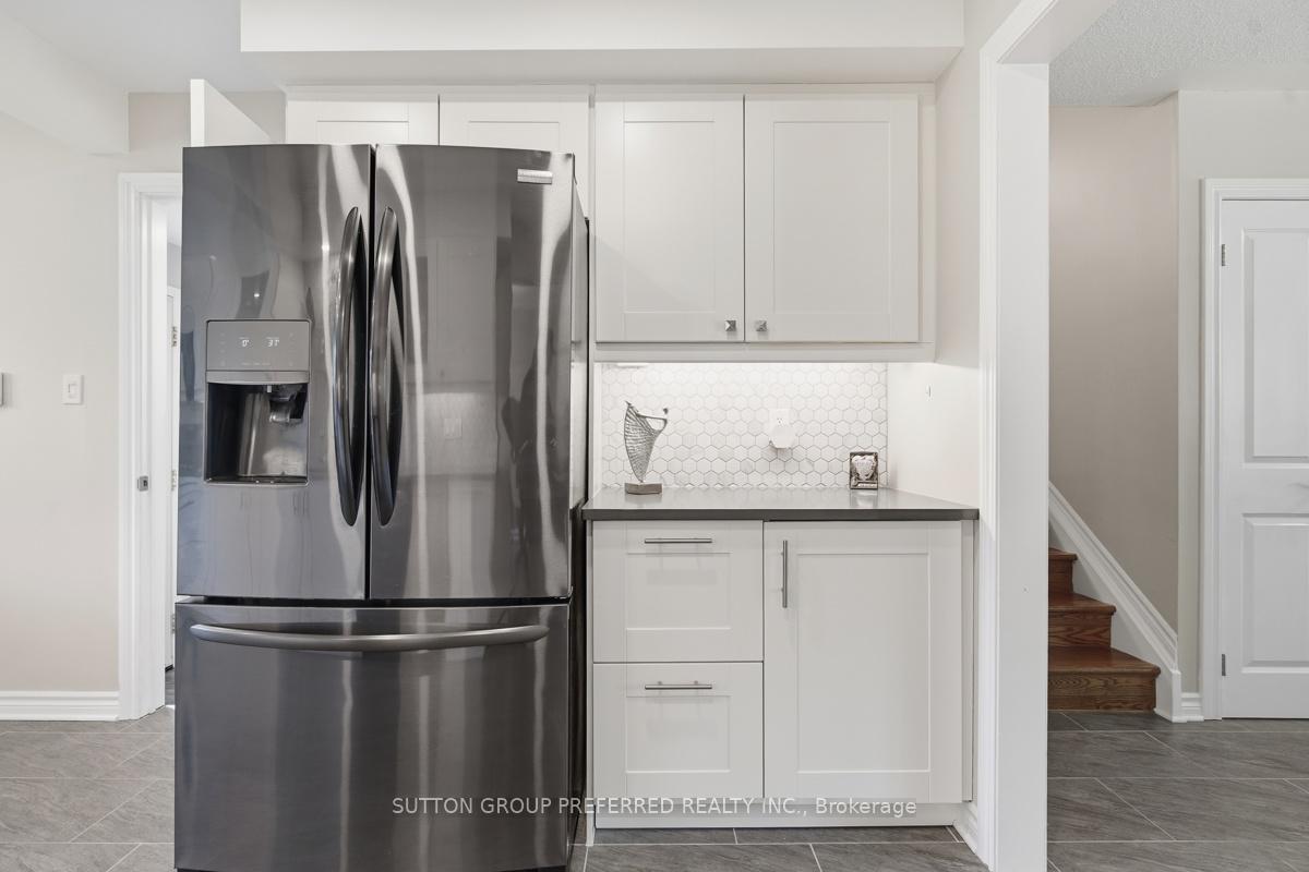 Photo 17 of 151 St Clair Crescent, London, South O — HOMEH