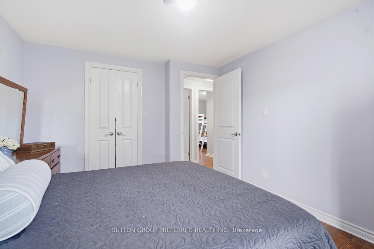 Photo 21 of 151 St Clair Crescent, London, South O — HOMEH