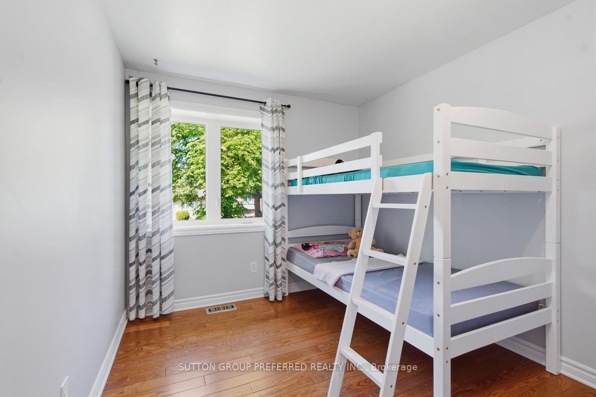 Photo 24 of 151 St Clair Crescent, London, South O — HOMEH