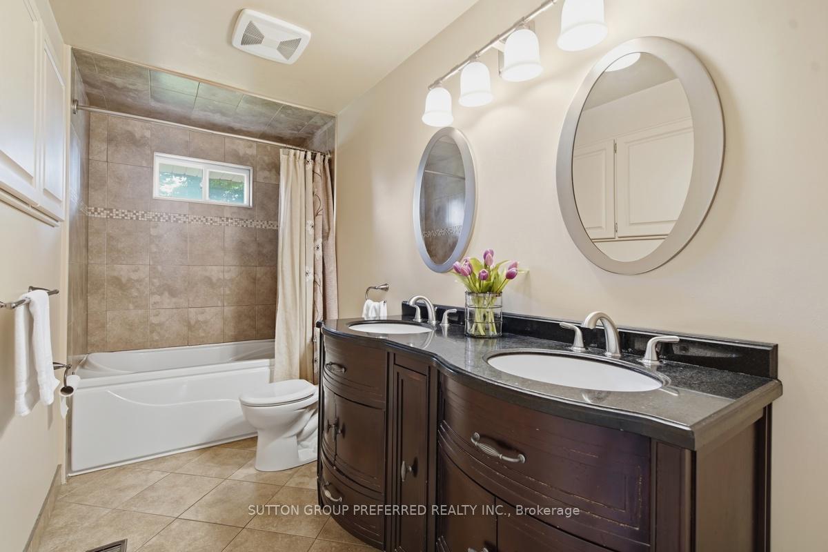 Photo 26 of 151 St Clair Crescent, London, South O — HOMEH