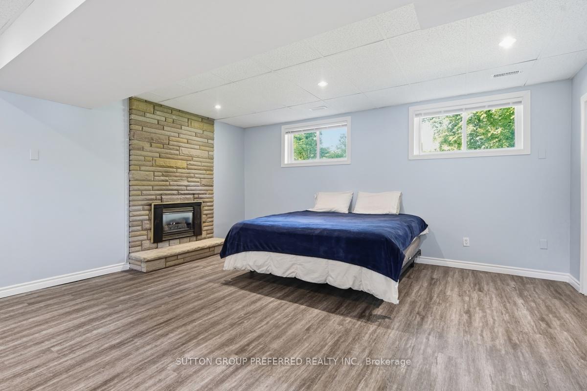 Photo 27 of 151 St Clair Crescent, London, South O — HOMEH