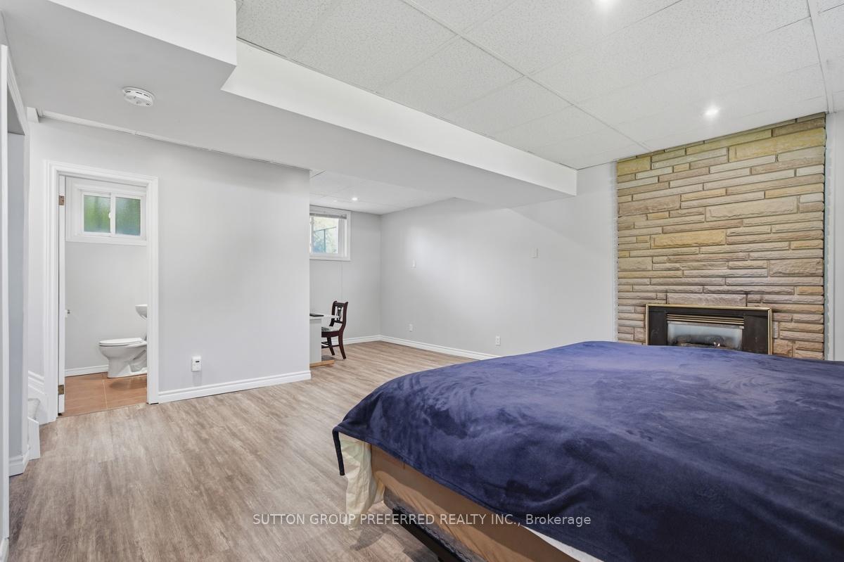 Photo 30 of 151 St Clair Crescent, London, South O — HOMEH