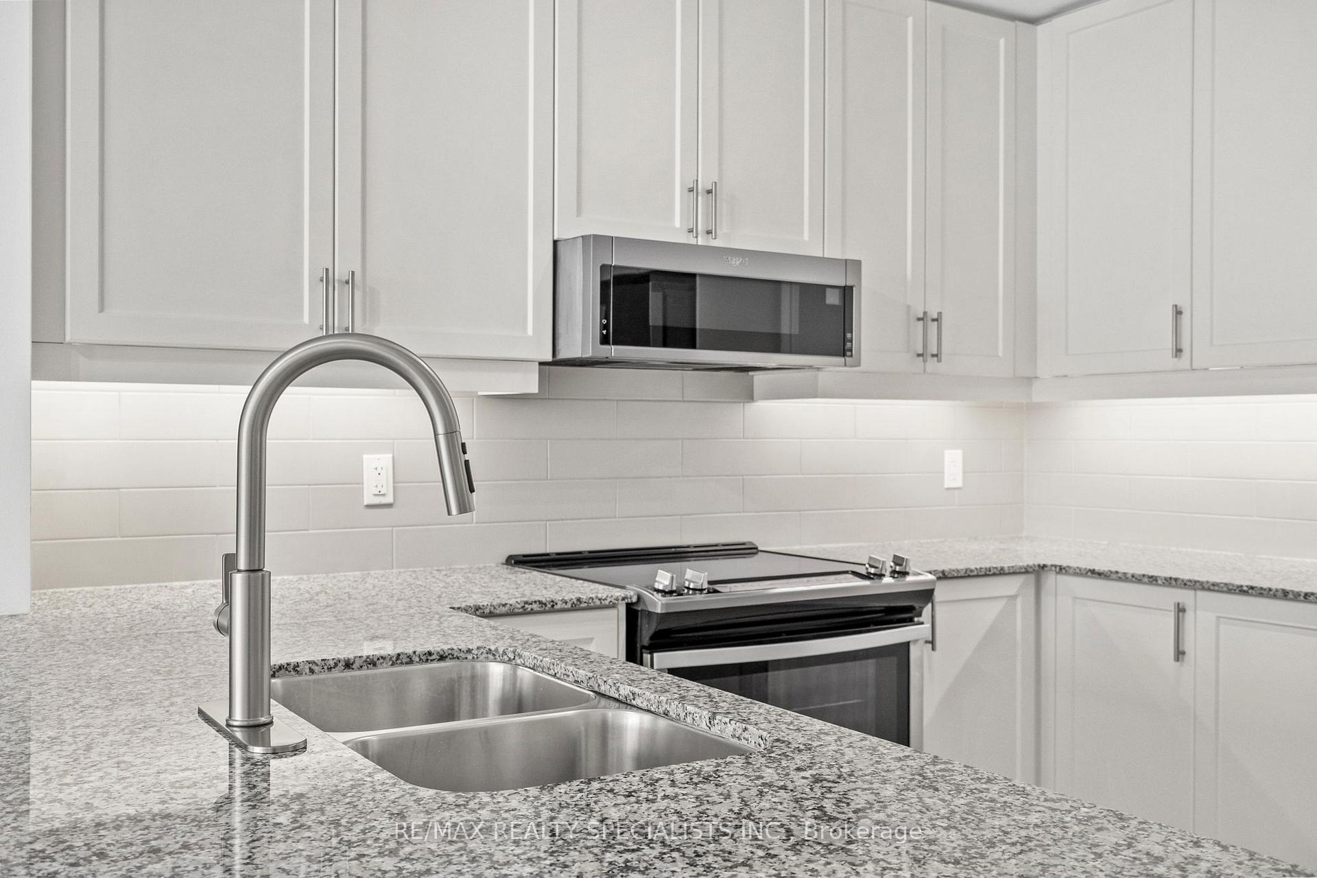 Photo 3 of Unit 718, 1050 Main Street, Milton, Dempsey — HOMEH