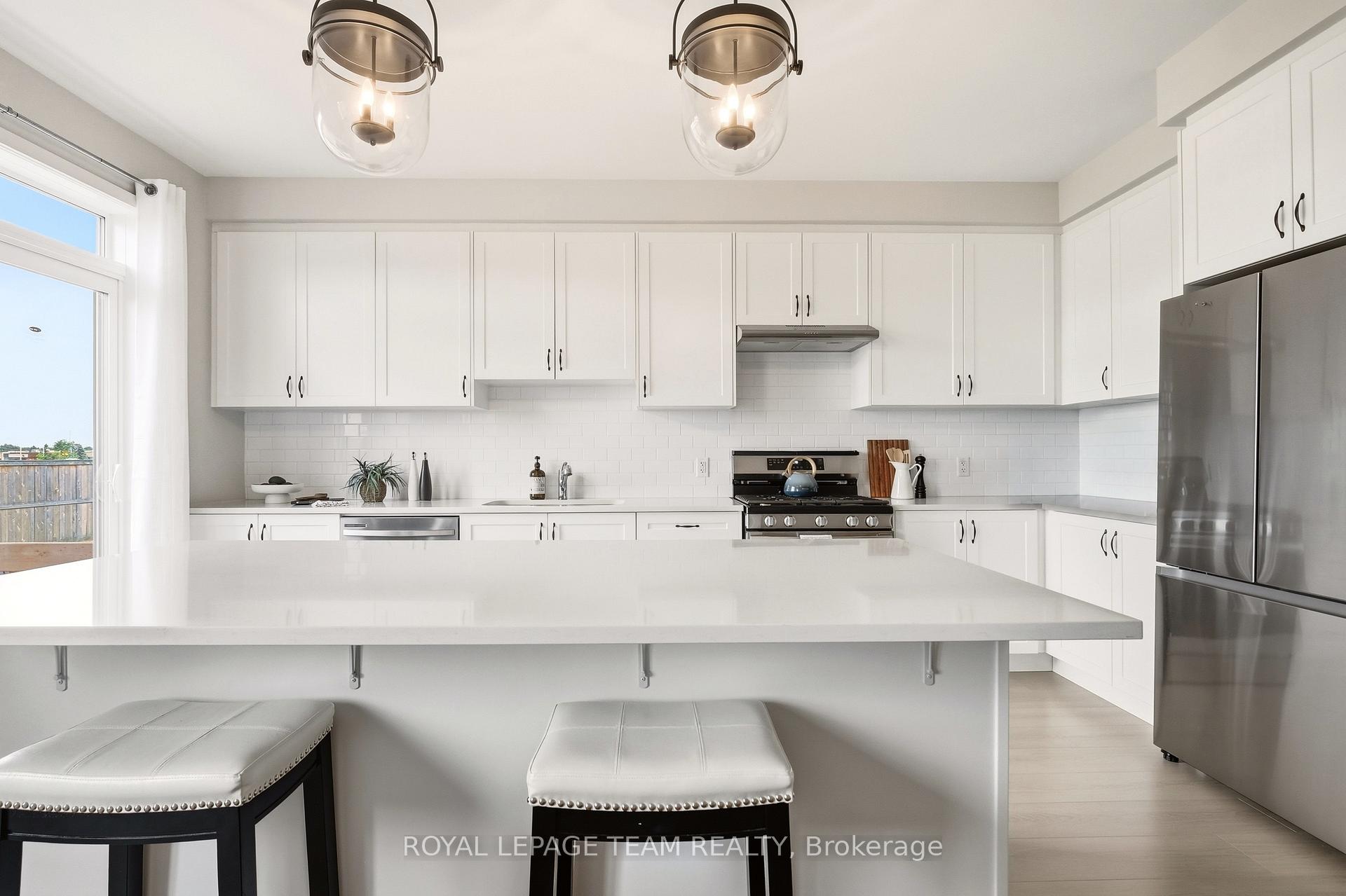 Photo 12 of 184 Robert Perry Street, North Grenville, North Grenville Twp (Kemptville South) — HOMEH