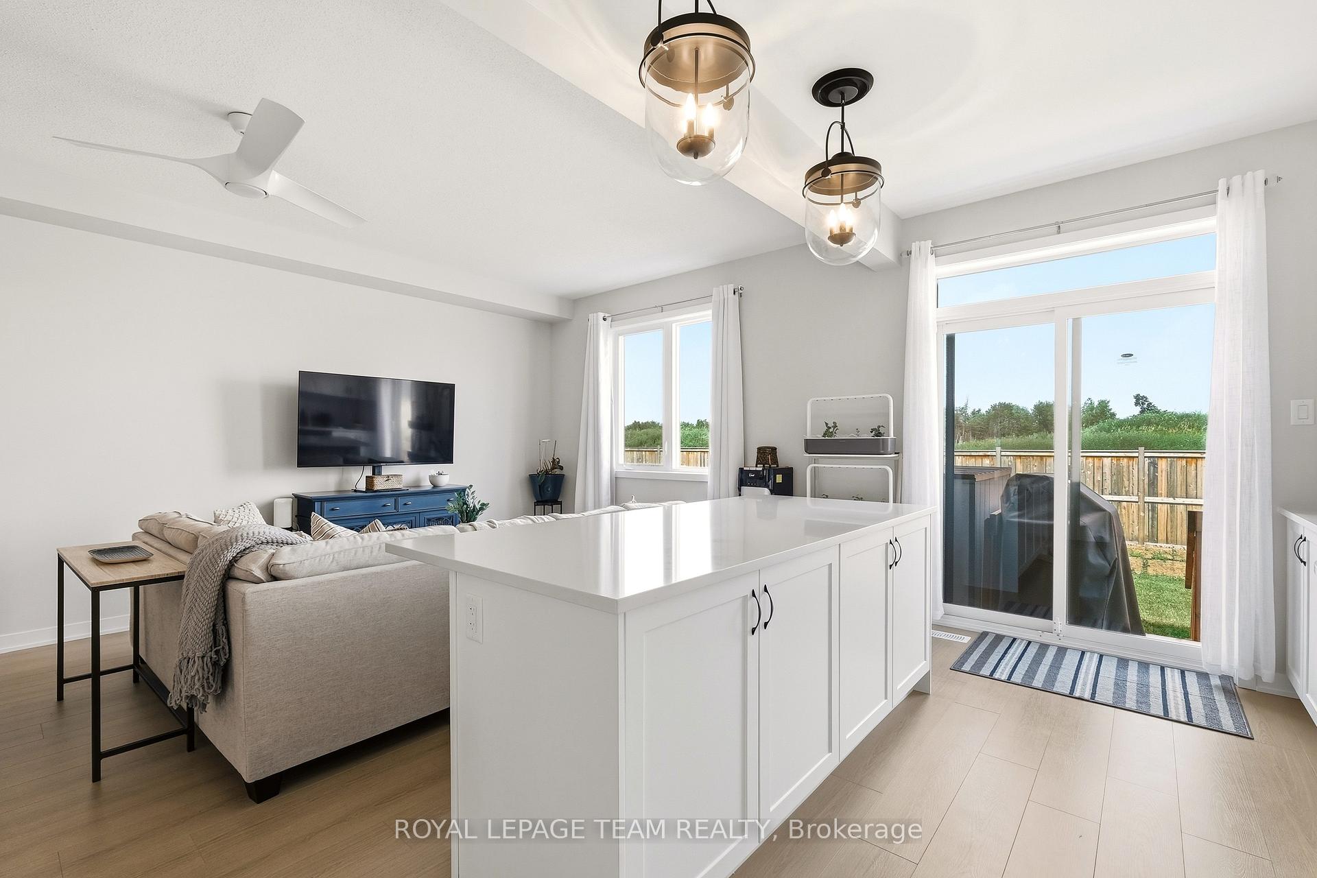 Photo 15 of 184 Robert Perry Street, North Grenville, North Grenville Twp (Kemptville South) — HOMEH