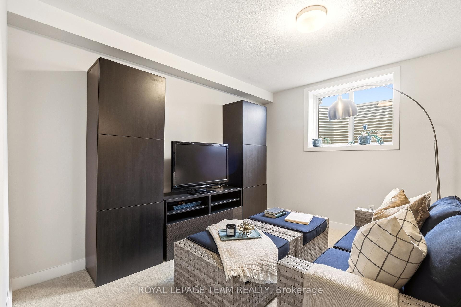 Photo 31 of 184 Robert Perry Street, North Grenville, North Grenville Twp (Kemptville South) — HOMEH