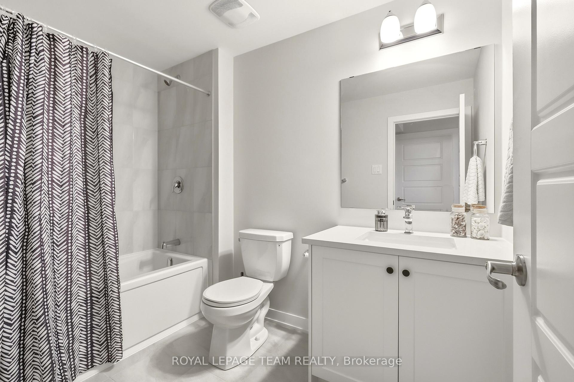 Photo 34 of 184 Robert Perry Street, North Grenville, North Grenville Twp (Kemptville South) — HOMEH
