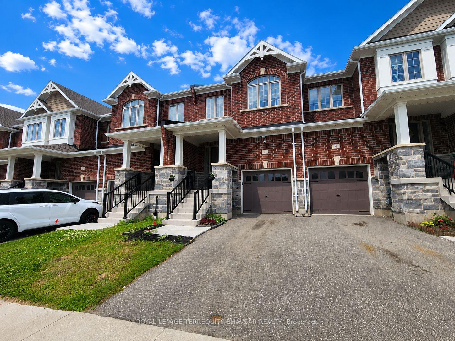 Photo 2 of 8 Grassbourne Avenue, Kitchener, Huron Park — HOMEH