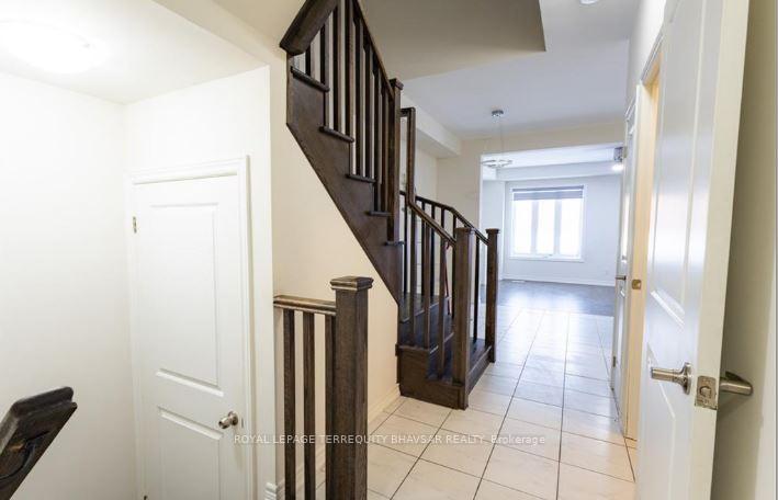 Photo 5 of 8 Grassbourne Avenue, Kitchener, Huron Park — HOMEH