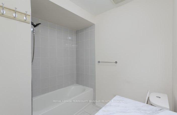 Photo 29 of 8 Grassbourne Avenue, Kitchener, Huron Park — HOMEH