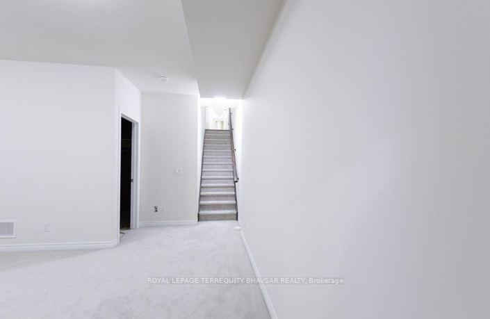 Photo 30 of 8 Grassbourne Avenue, Kitchener, Huron Park — HOMEH