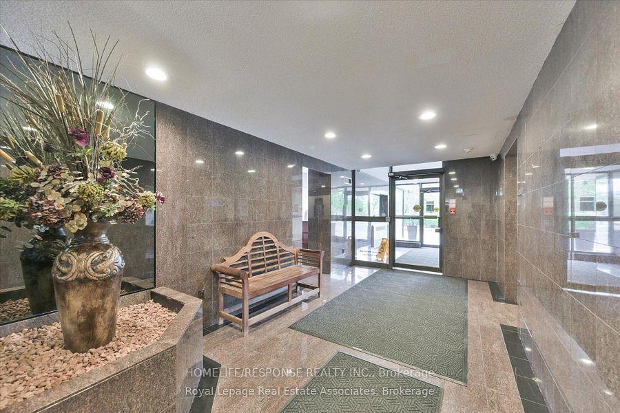 Photo 4 of Unit 907, 10 Malta Avenue, Brampton, Fletcher's Creek South — HOMEH
