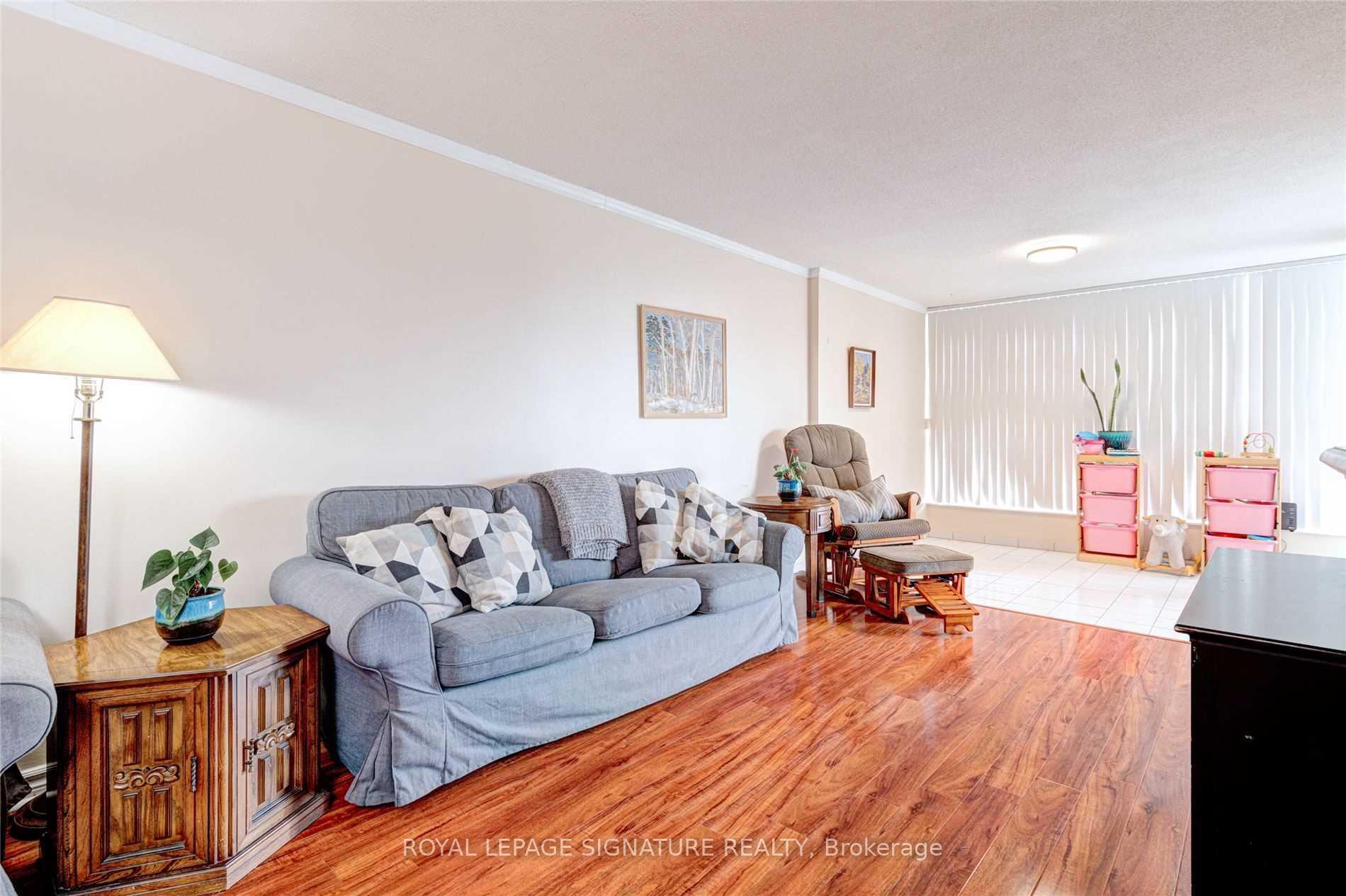 Photo 5 of Unit 1406, 5 Rowntree Road, Etobicoke, Mount Olive-Silverstone-Jamestown — HOMEH