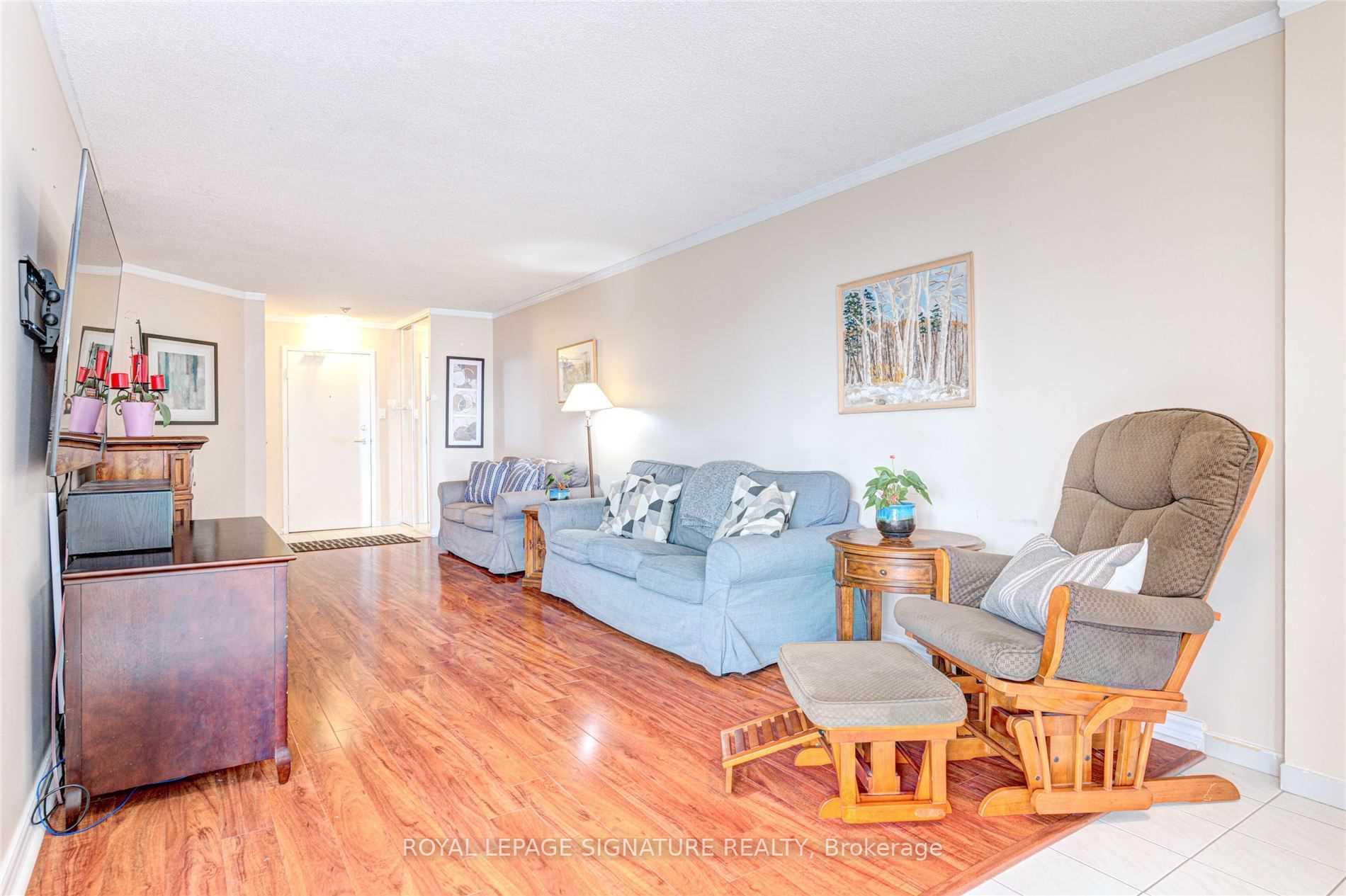 Photo 6 of Unit 1406, 5 Rowntree Road, Etobicoke, Mount Olive-Silverstone-Jamestown — HOMEH